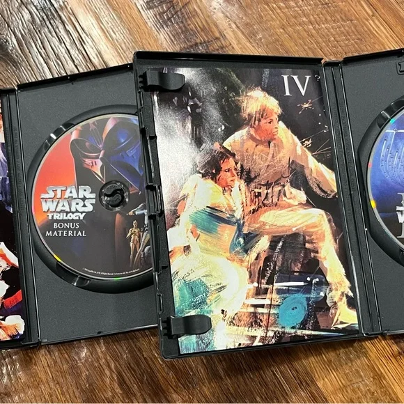 Star Wars Trilogy DVD Set, 4 Discs - Picture 7 of 11